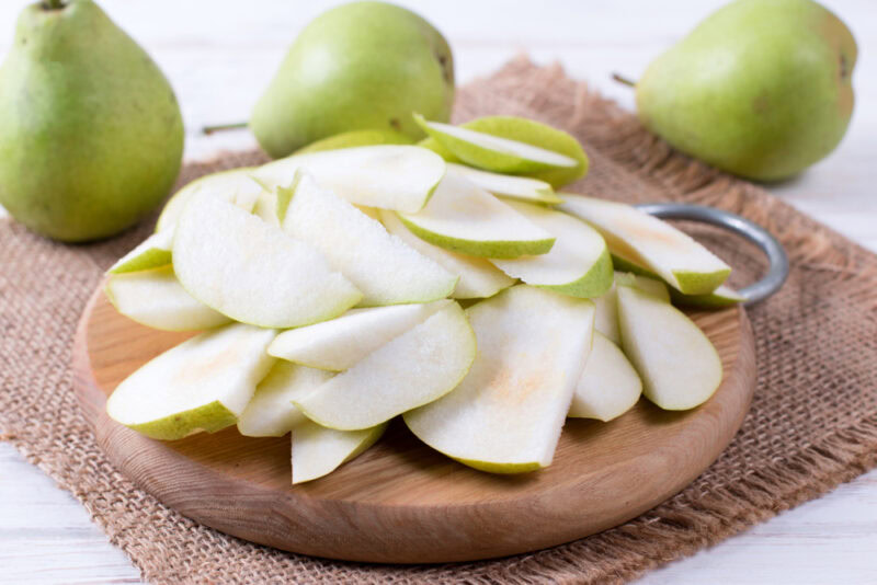 cut-pears-on-the-table
