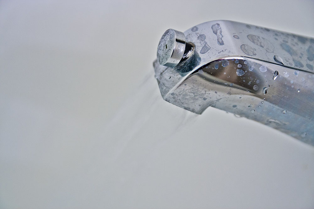 Bathtub faucet