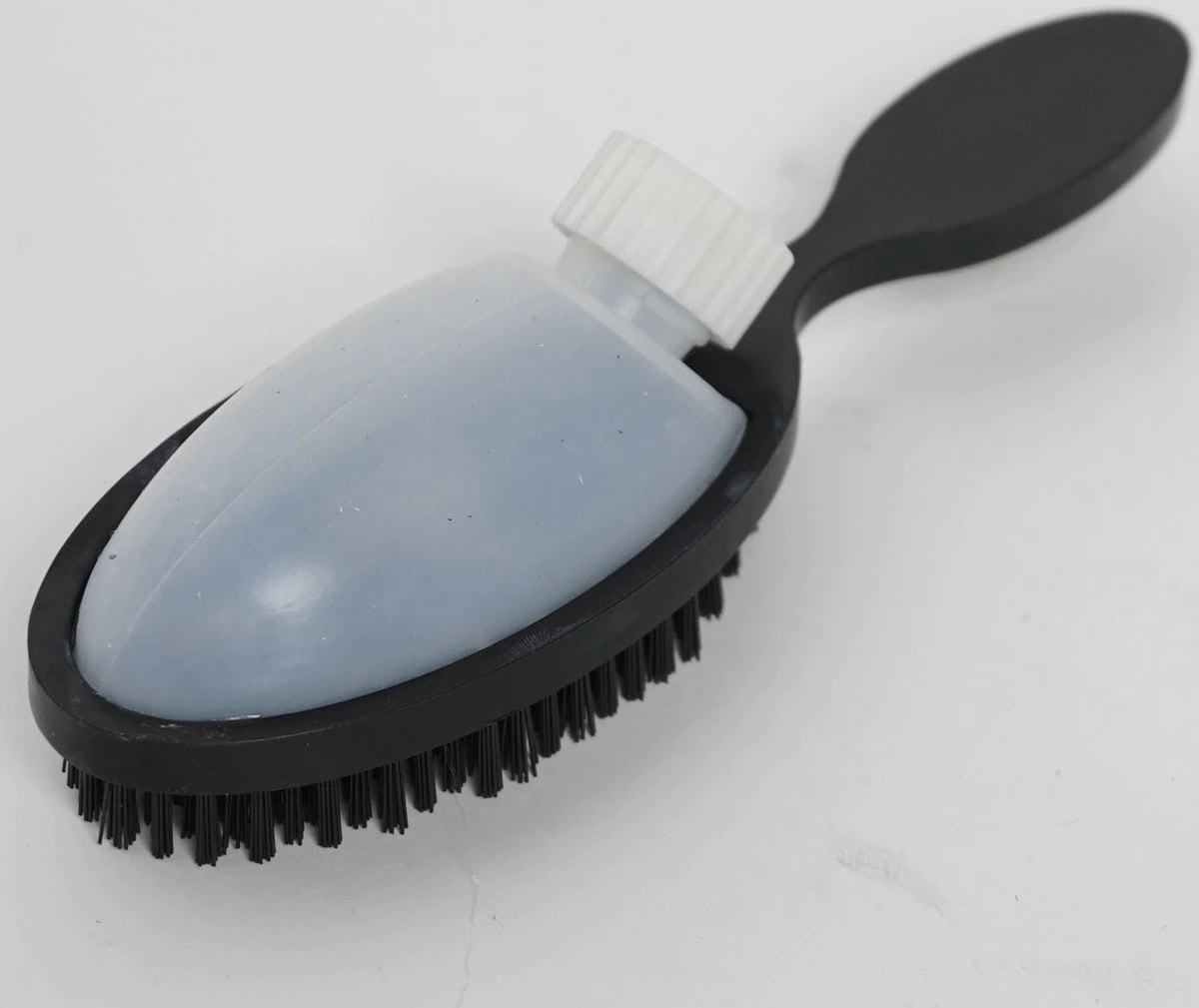 Beauty by Benjamin Short Hair Product Pump & Brush