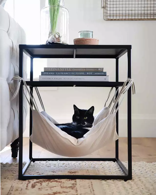DIY Cat Hammock