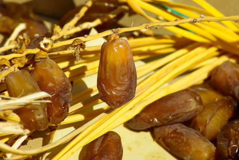 dates dried fruit