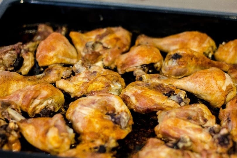 cooked chicken meat